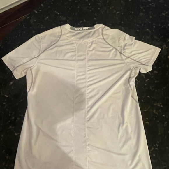 Nike pro dri-fit t-shirt - Picture 4 of 4